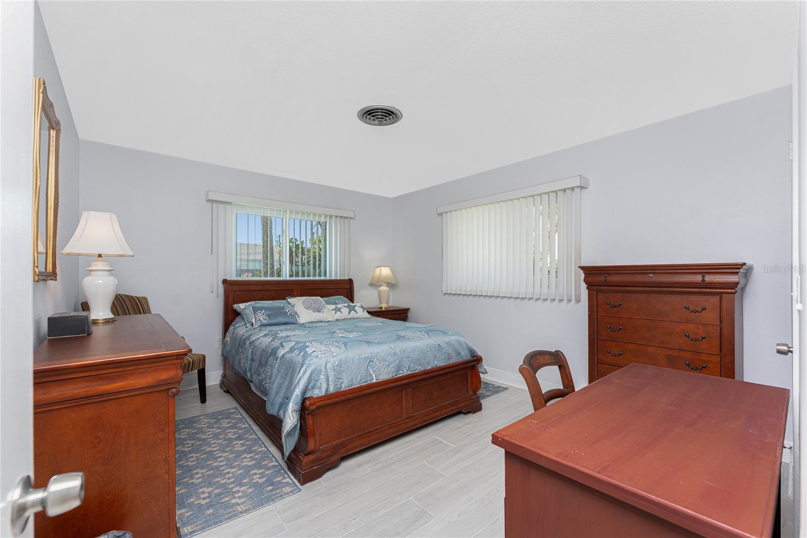 Image 25 of 55 For 1720 Florence Avenue