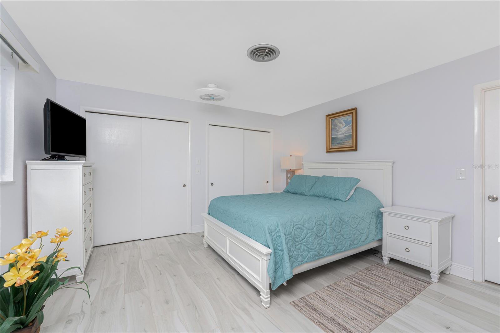 Image 29 of 55 For 1720 Florence Avenue