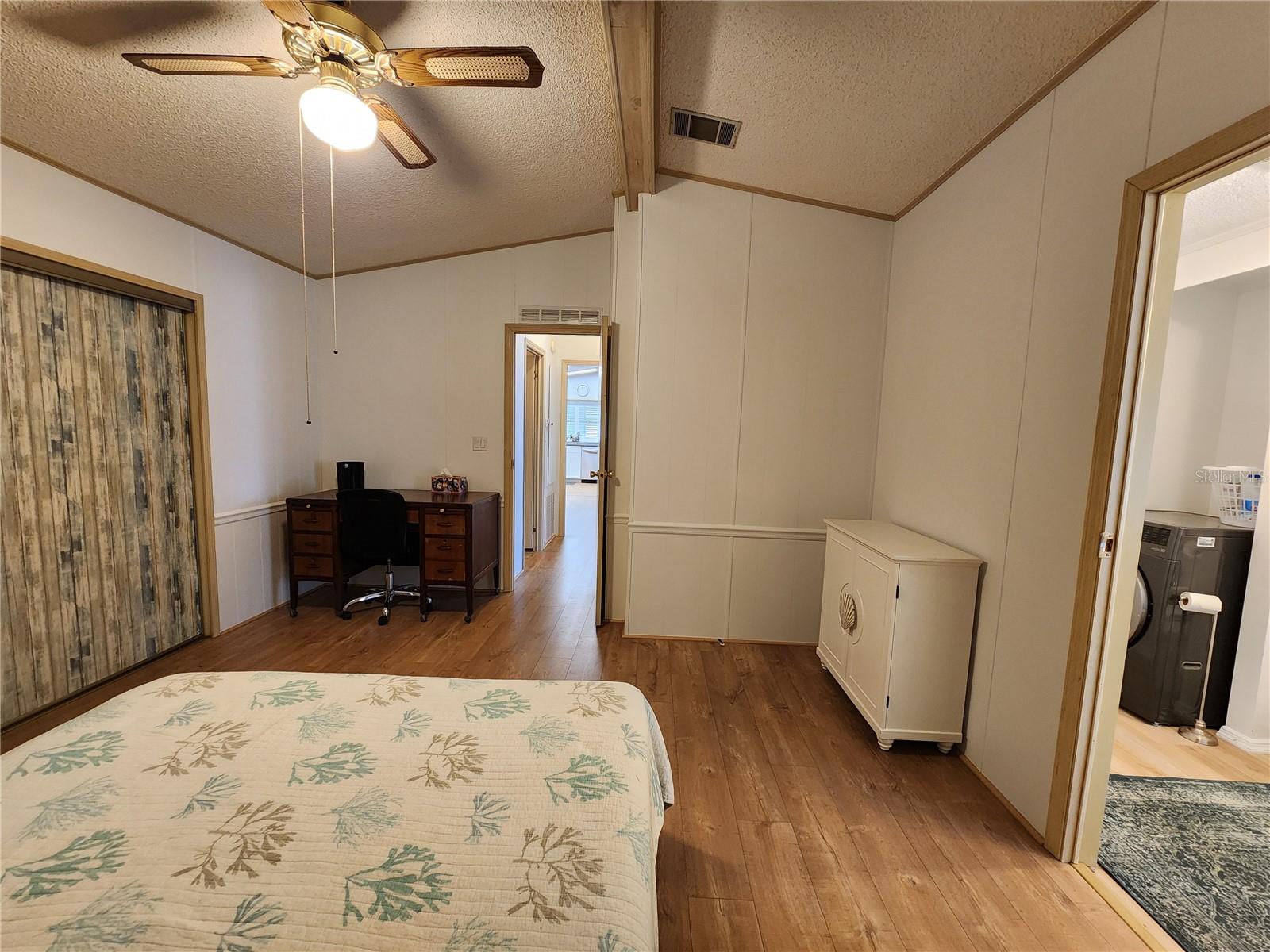 Image 17 of 49 For 1800 Englewood Road 49