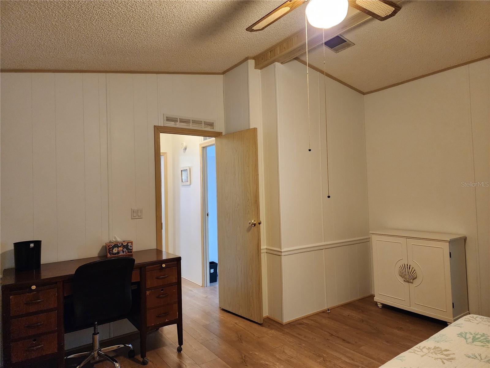 Image 18 of 49 For 1800 Englewood Road 49