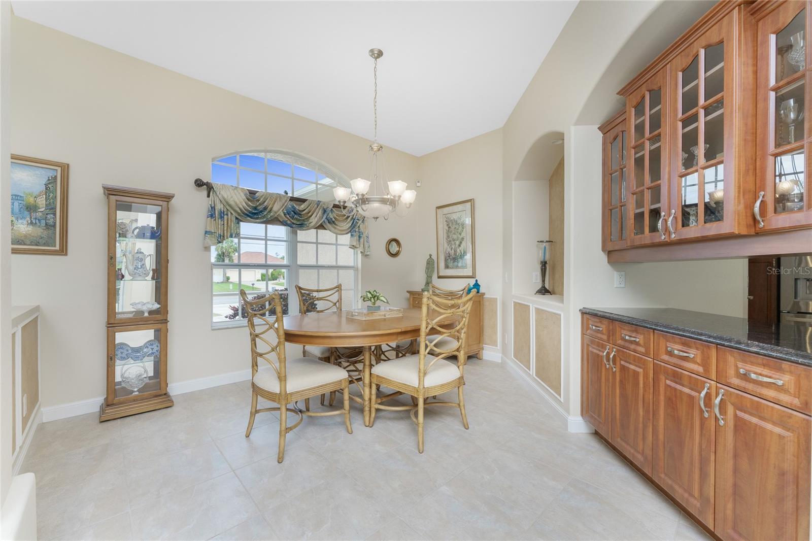 Image 16 of 68 For 210 Rotonda Boulevard E