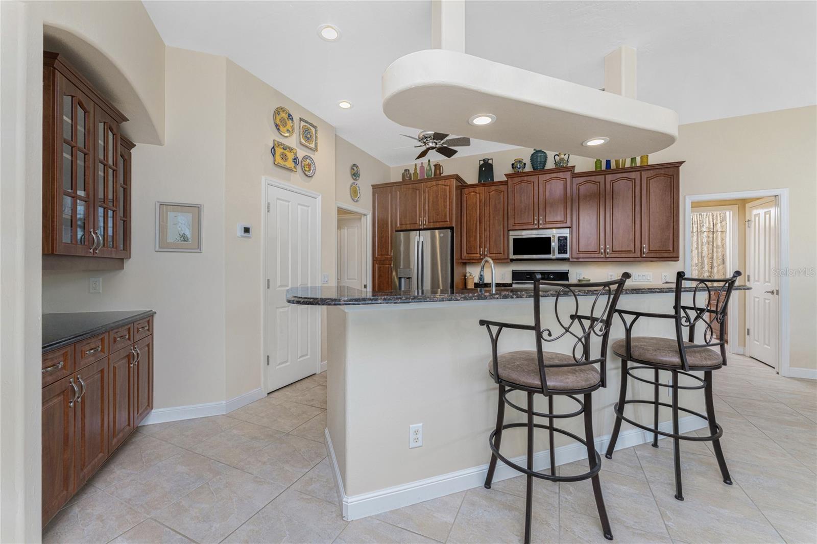 Image 23 of 68 For 210 Rotonda Boulevard E