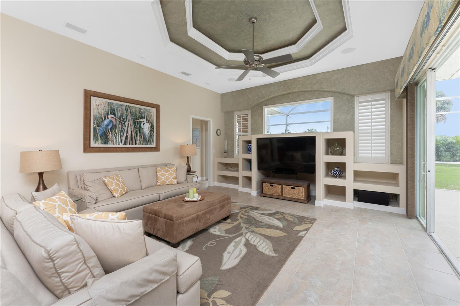 Image 30 of 68 For 210 Rotonda Boulevard E