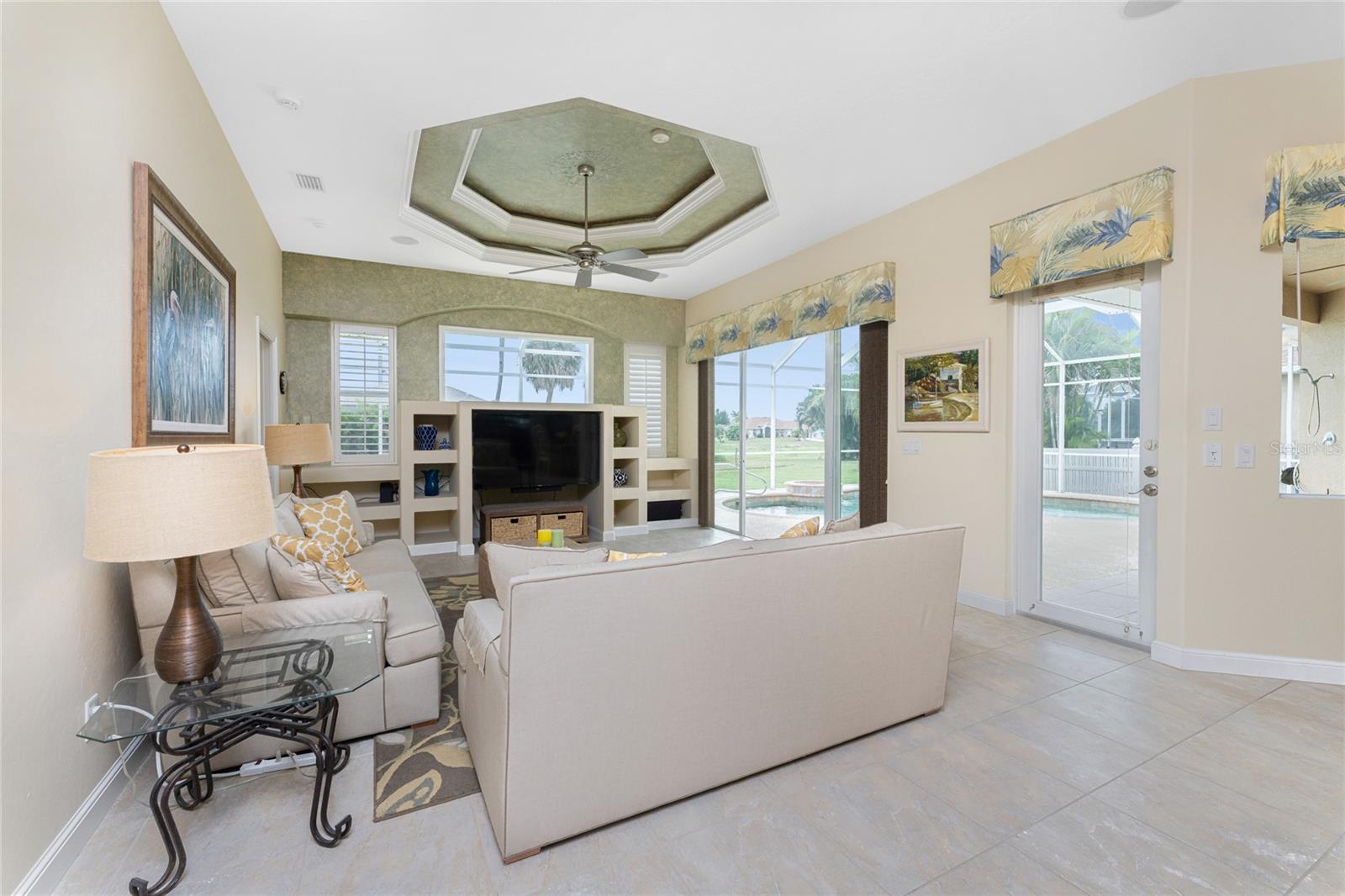 Image 31 of 68 For 210 Rotonda Boulevard E