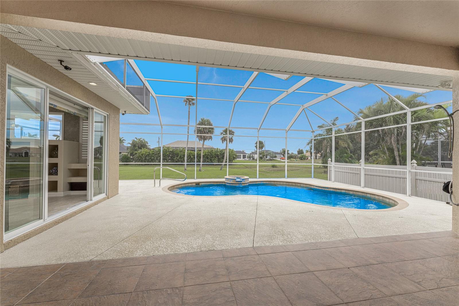 Image 52 of 68 For 210 Rotonda Boulevard E