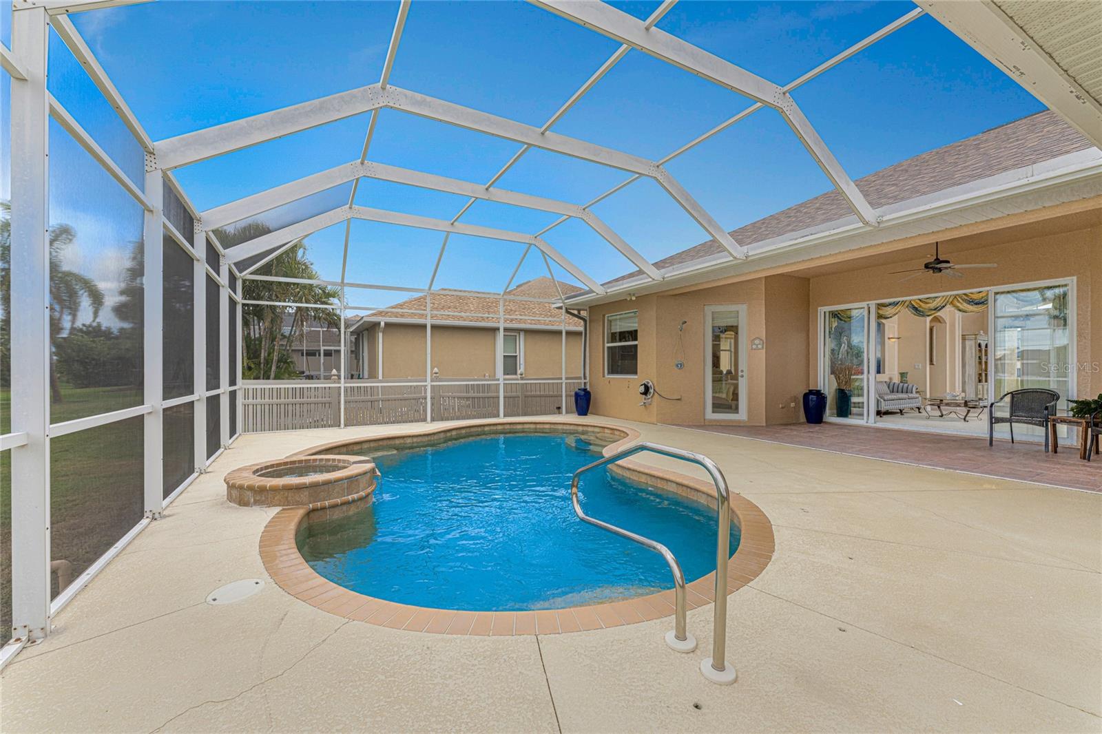 Image 54 of 68 For 210 Rotonda Boulevard E