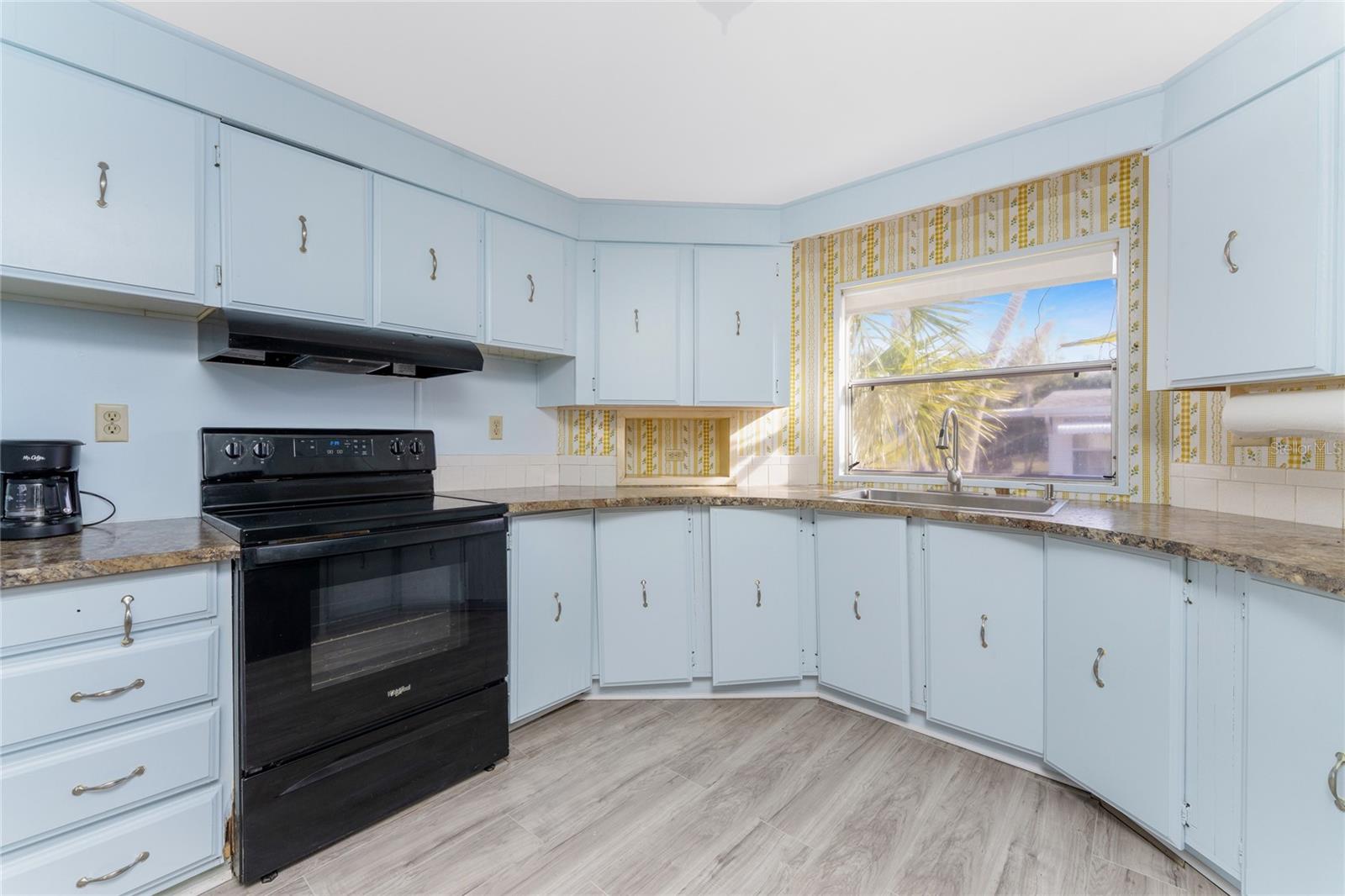 Image 11 of 47 For 3111 Waterside Drive