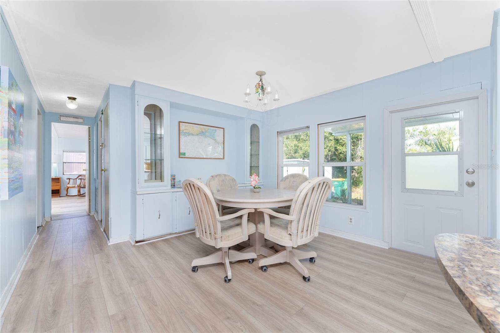 Image 15 of 47 For 3111 Waterside Drive