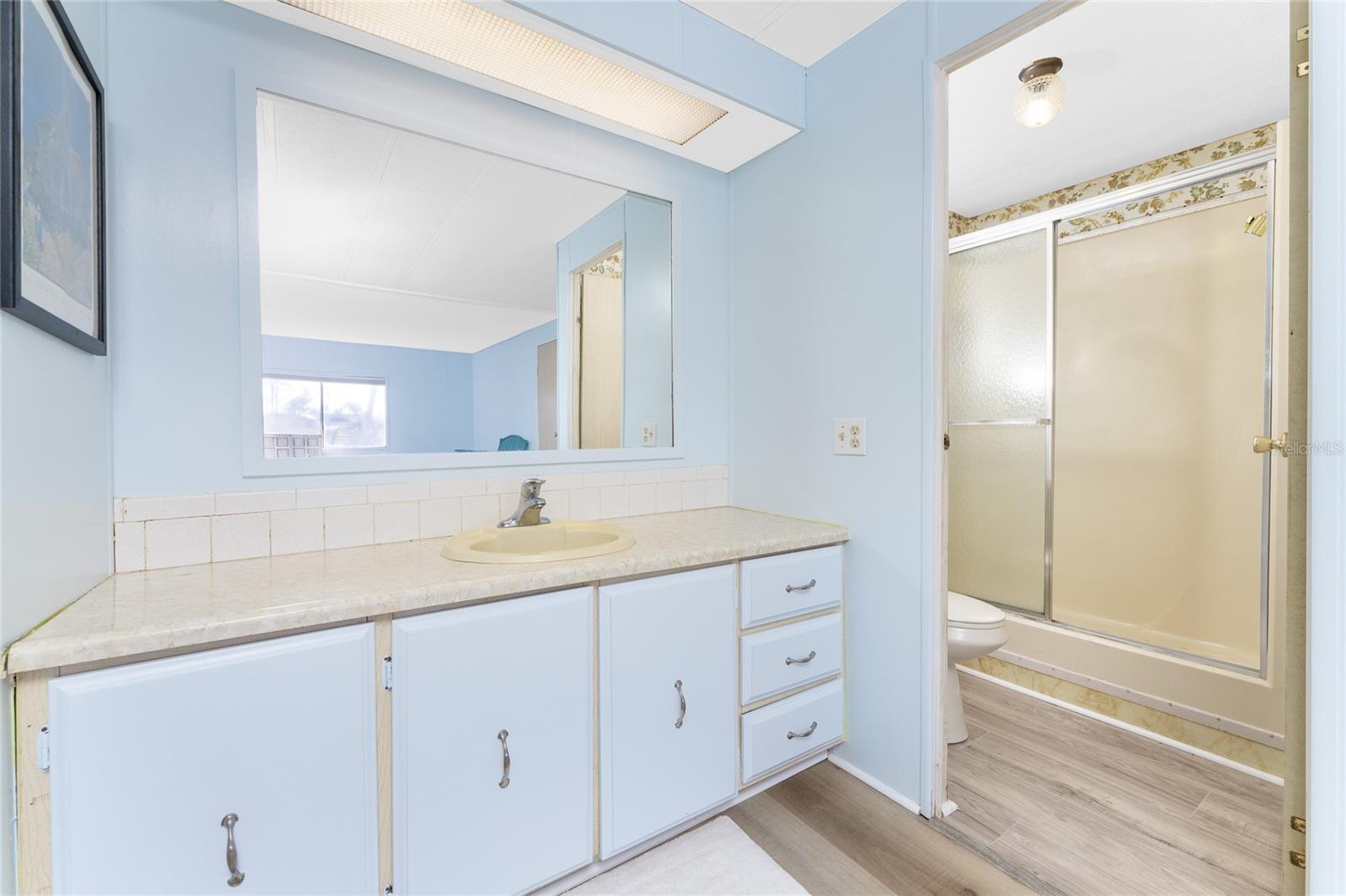 Image 24 of 47 For 3111 Waterside Drive