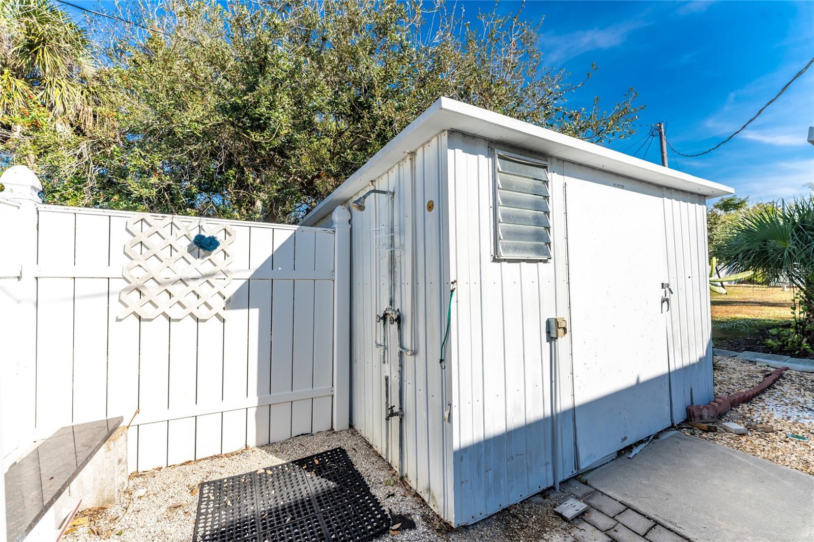 Image 40 of 47 For 3111 Waterside Drive