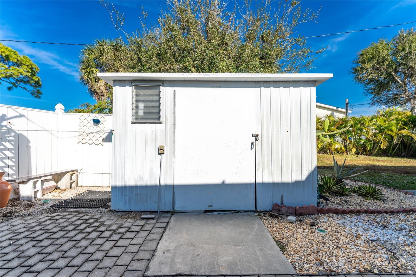 Image 41 of 47 For 3111 Waterside Drive