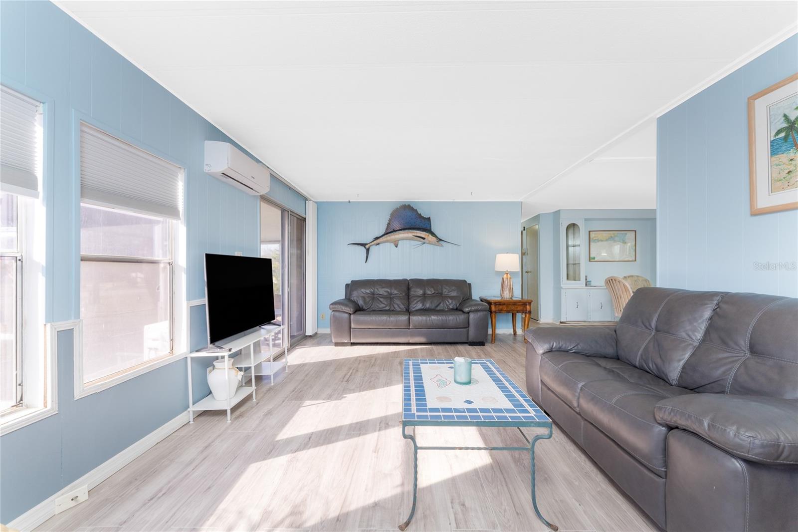 Image 5 of 47 For 3111 Waterside Drive