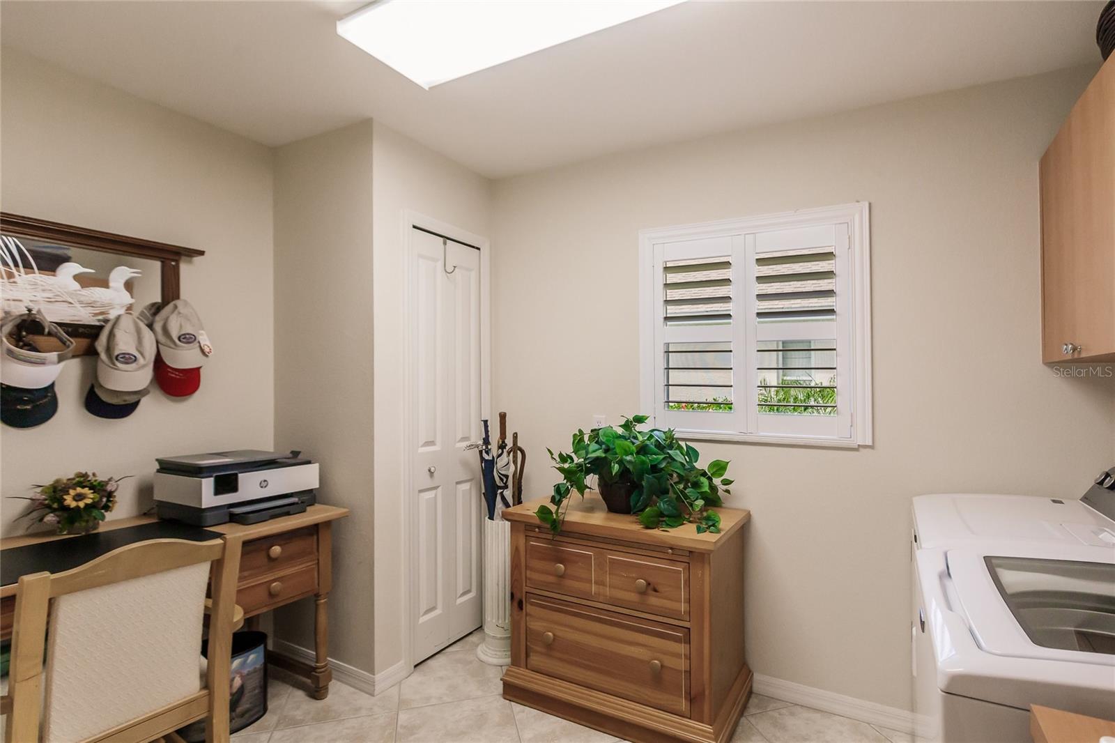 Image 16 of 29 For 254 Rotonda Boulevard E