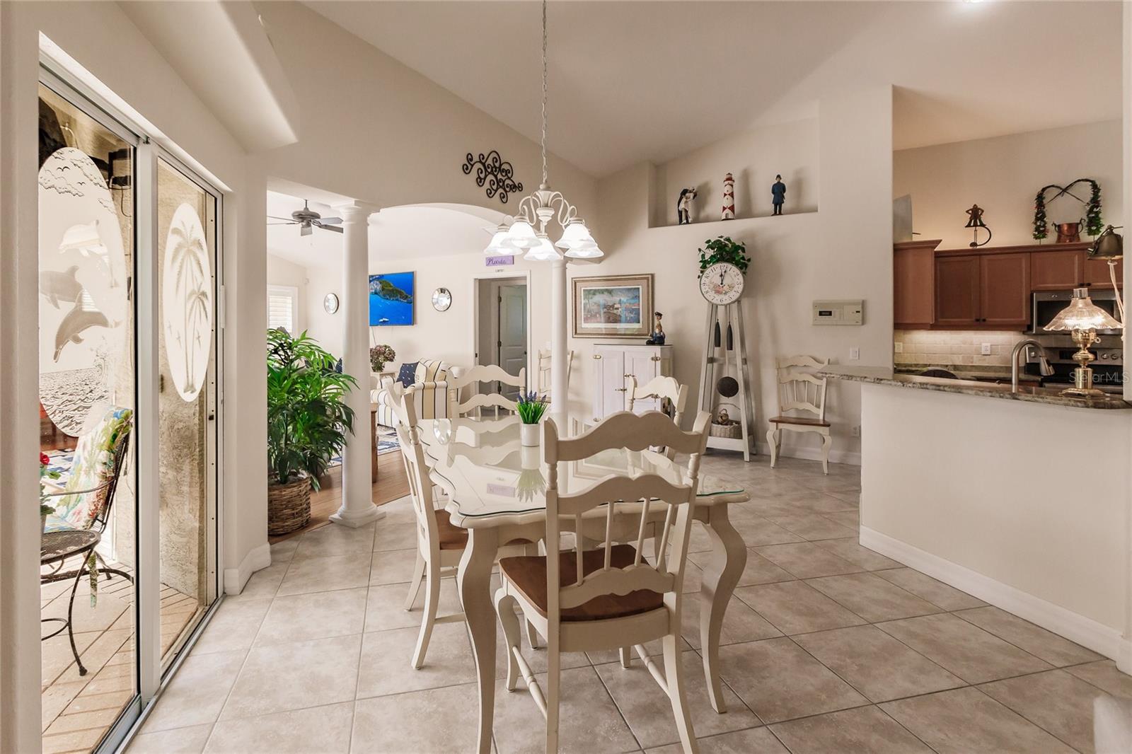 Image 9 of 29 For 254 Rotonda Boulevard E