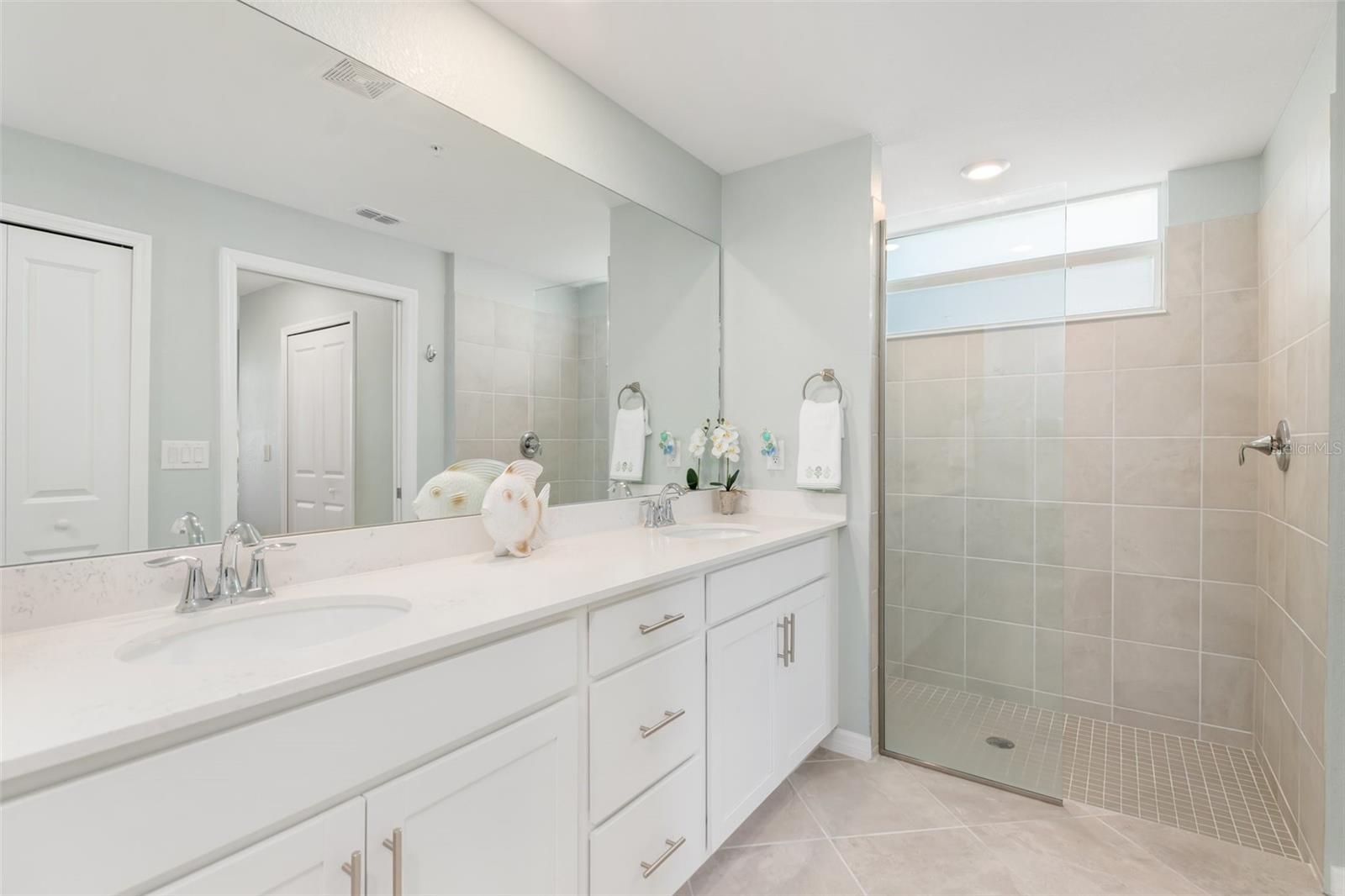 Image 16 of 50 For 12440 Wellen Golf Street 101