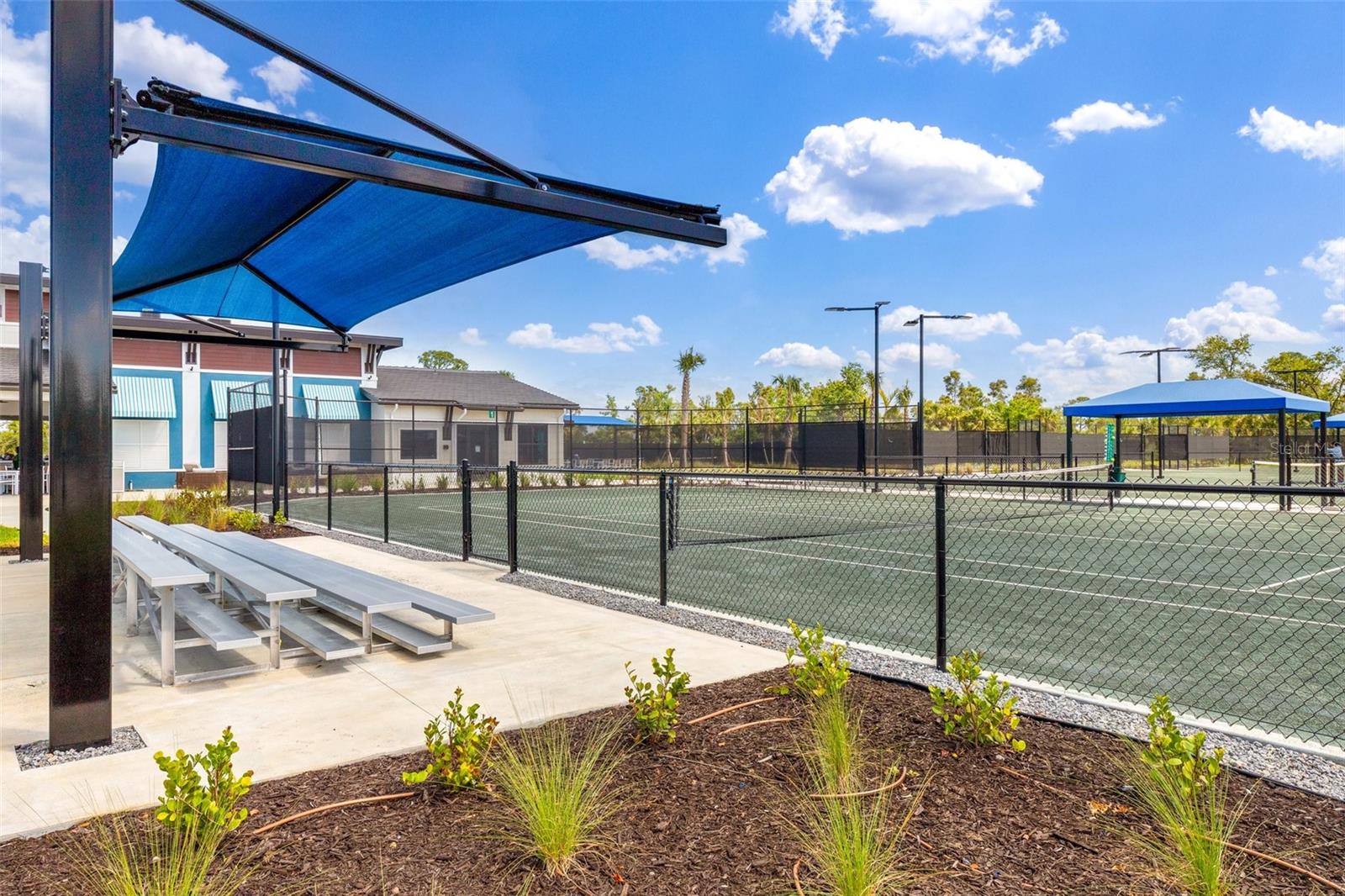 Image 37 of 50 For 12440 Wellen Golf Street 101