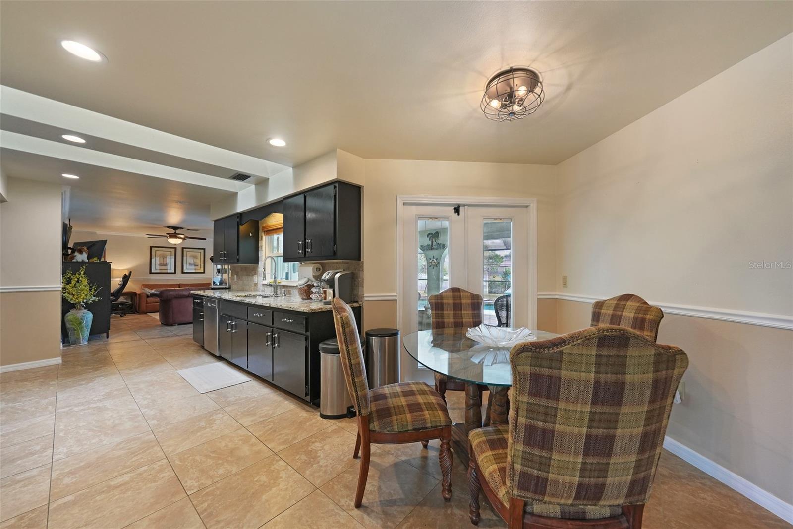 Image 11 of 65 For 1166 Waterside Street