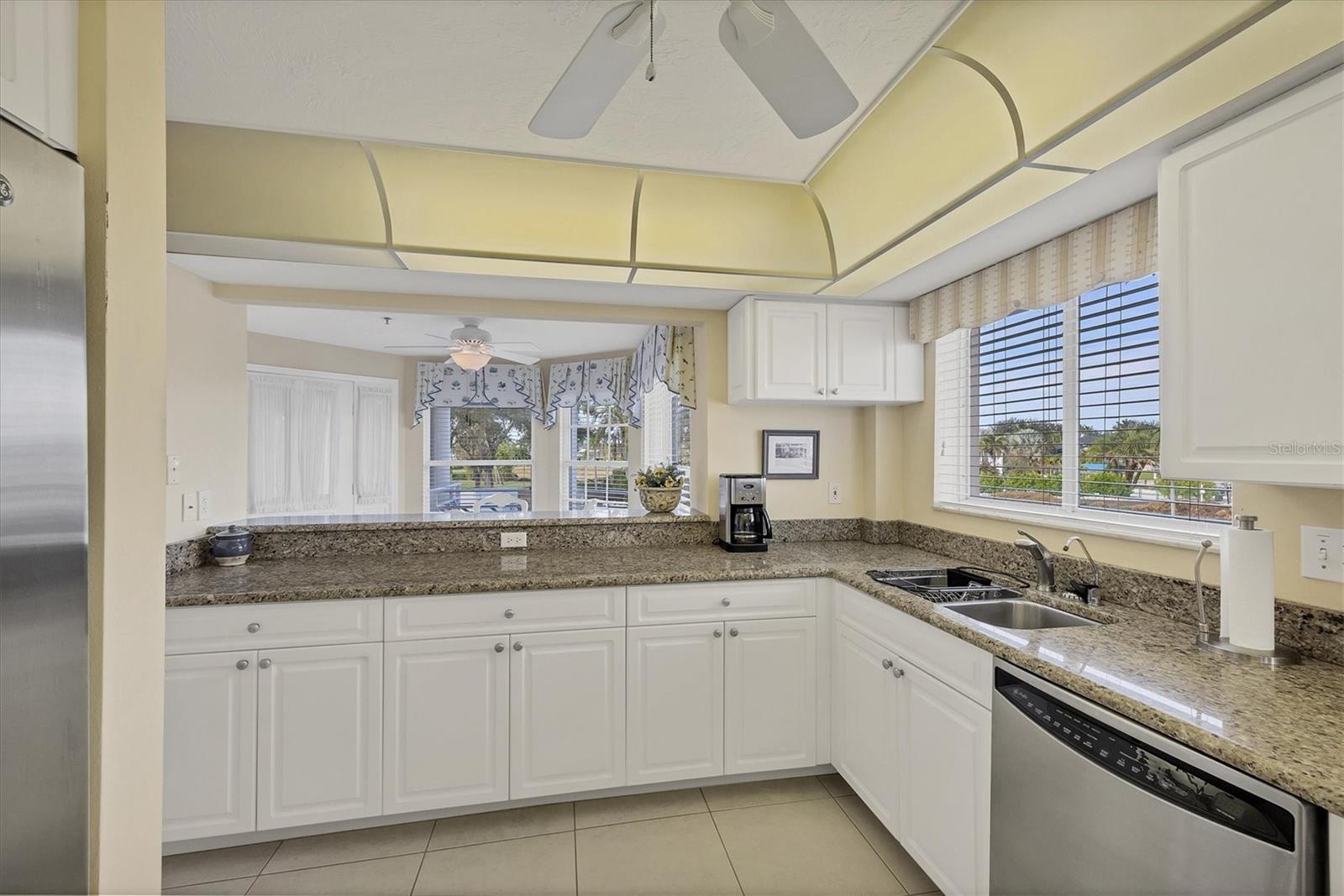 Image 12 of 53 For 11000 Placida Road 1801