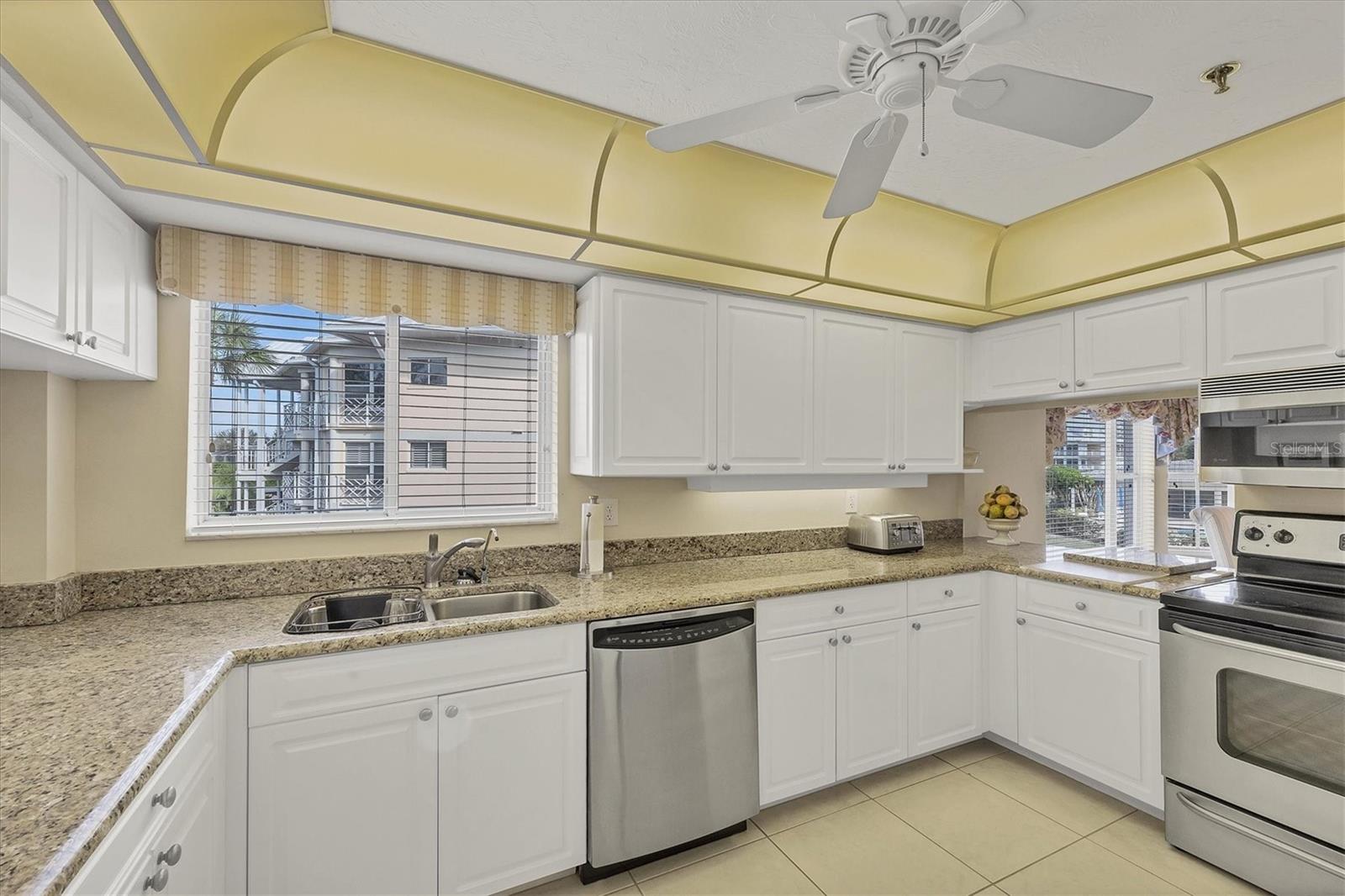 Image 13 of 53 For 11000 Placida Road 1801