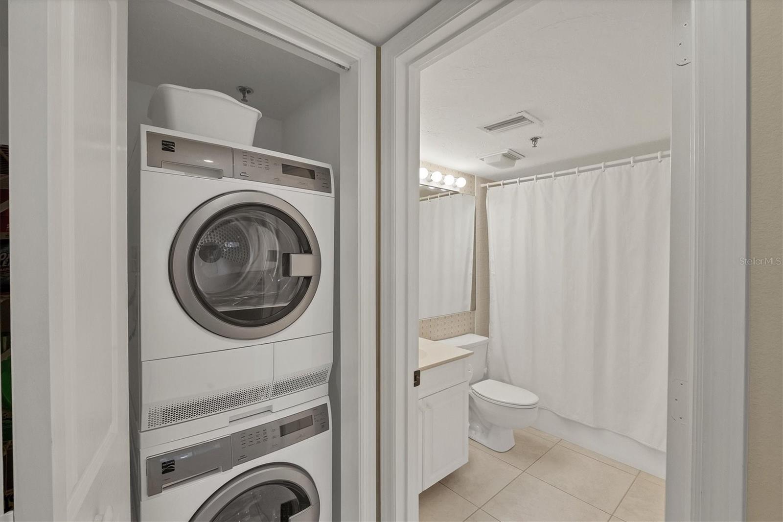 Image 25 of 53 For 11000 Placida Road 1801