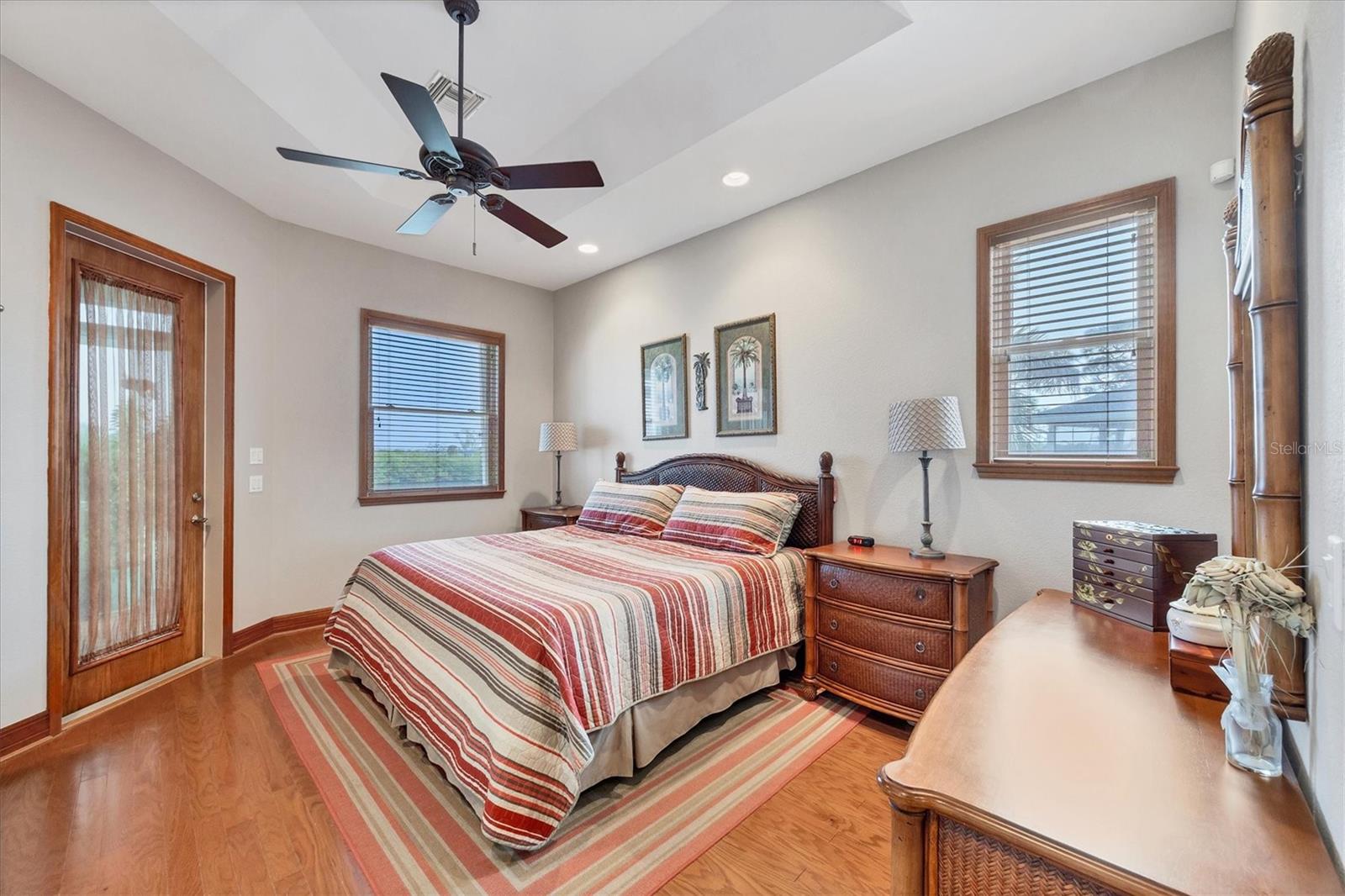 Image 16 of 41 For 7089 Pinebay Boulevard