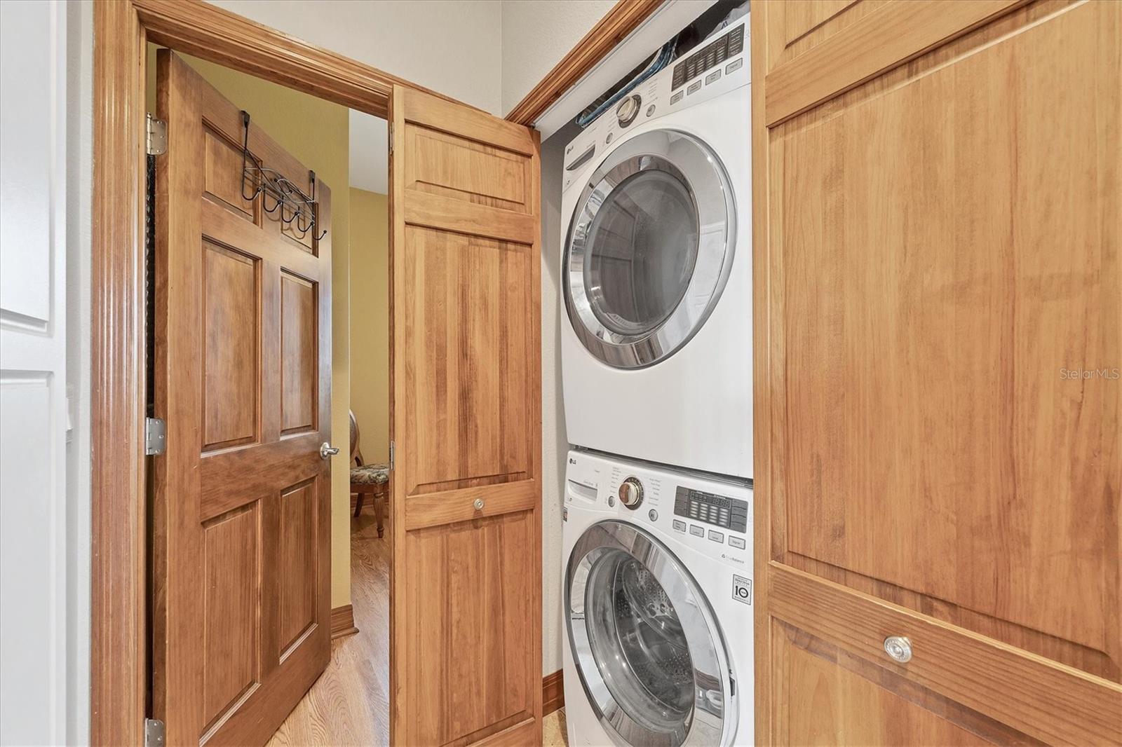 Image 27 of 41 For 7089 Pinebay Boulevard