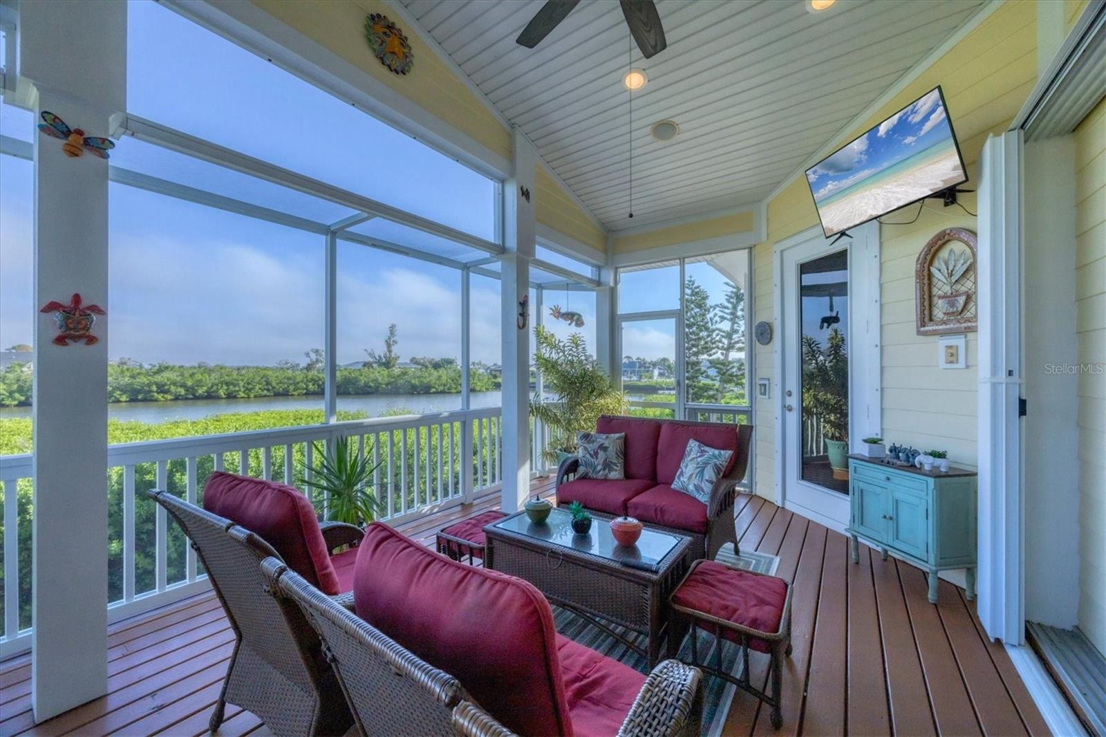 Image 28 of 41 For 7089 Pinebay Boulevard