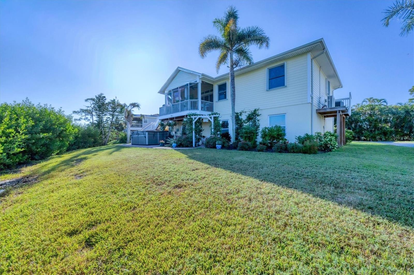 Image 32 of 41 For 7089 Pinebay Boulevard