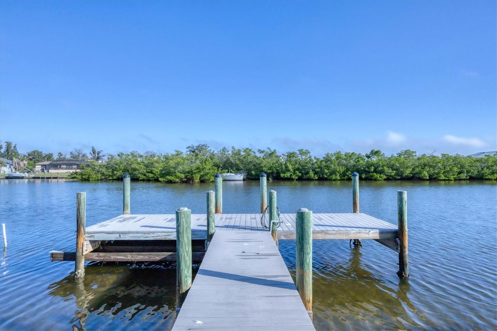 Image 35 of 41 For 7089 Pinebay Boulevard