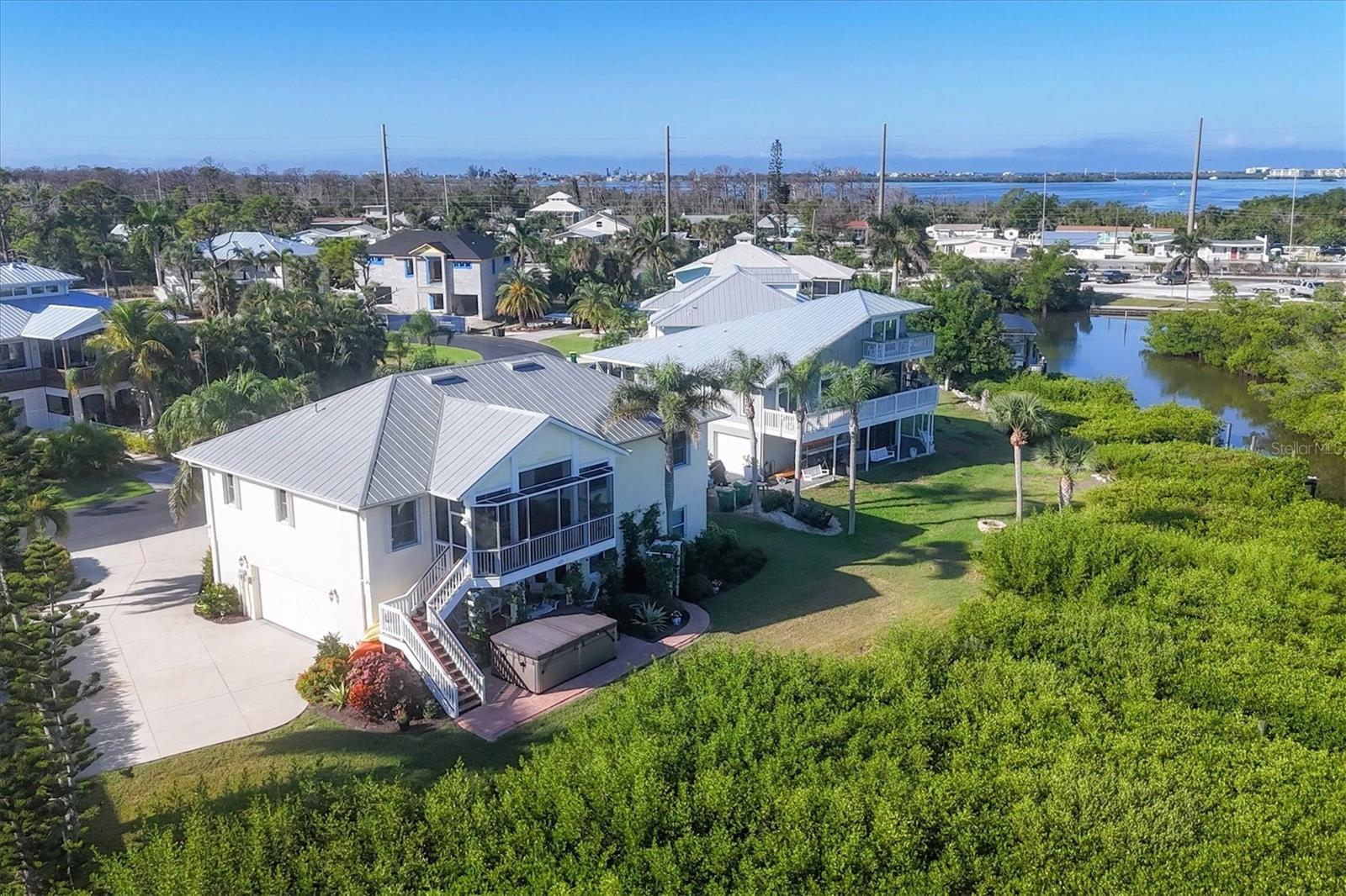 Image 38 of 41 For 7089 Pinebay Boulevard