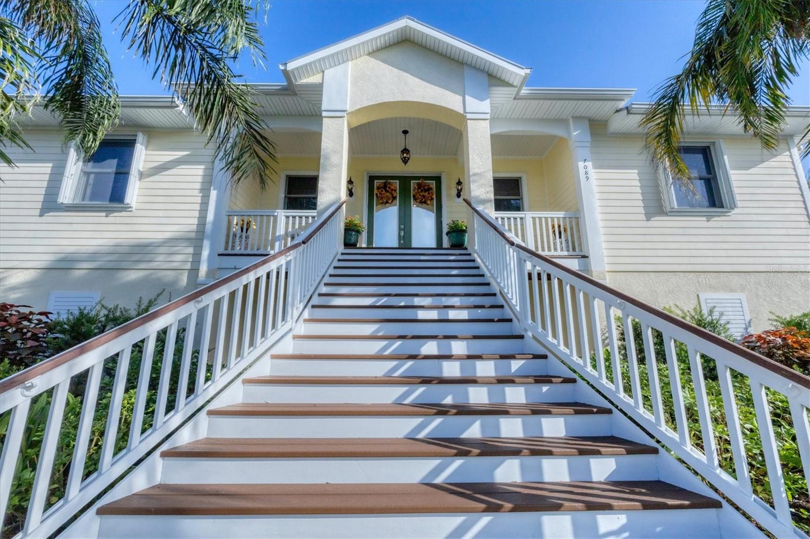 Image 7 of 41 For 7089 Pinebay Boulevard