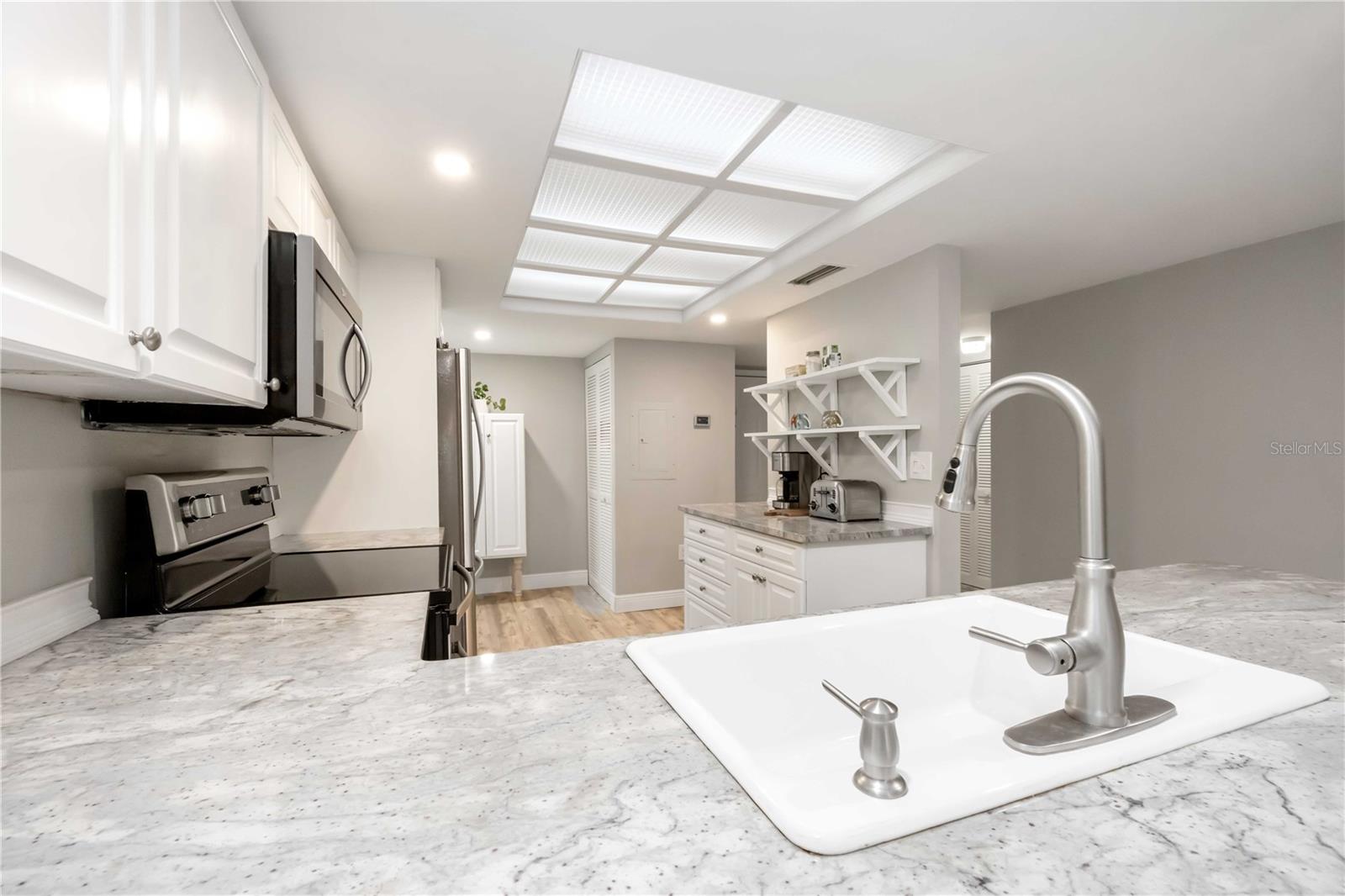 Image 13 of 65 For 5031 Beach Road 120