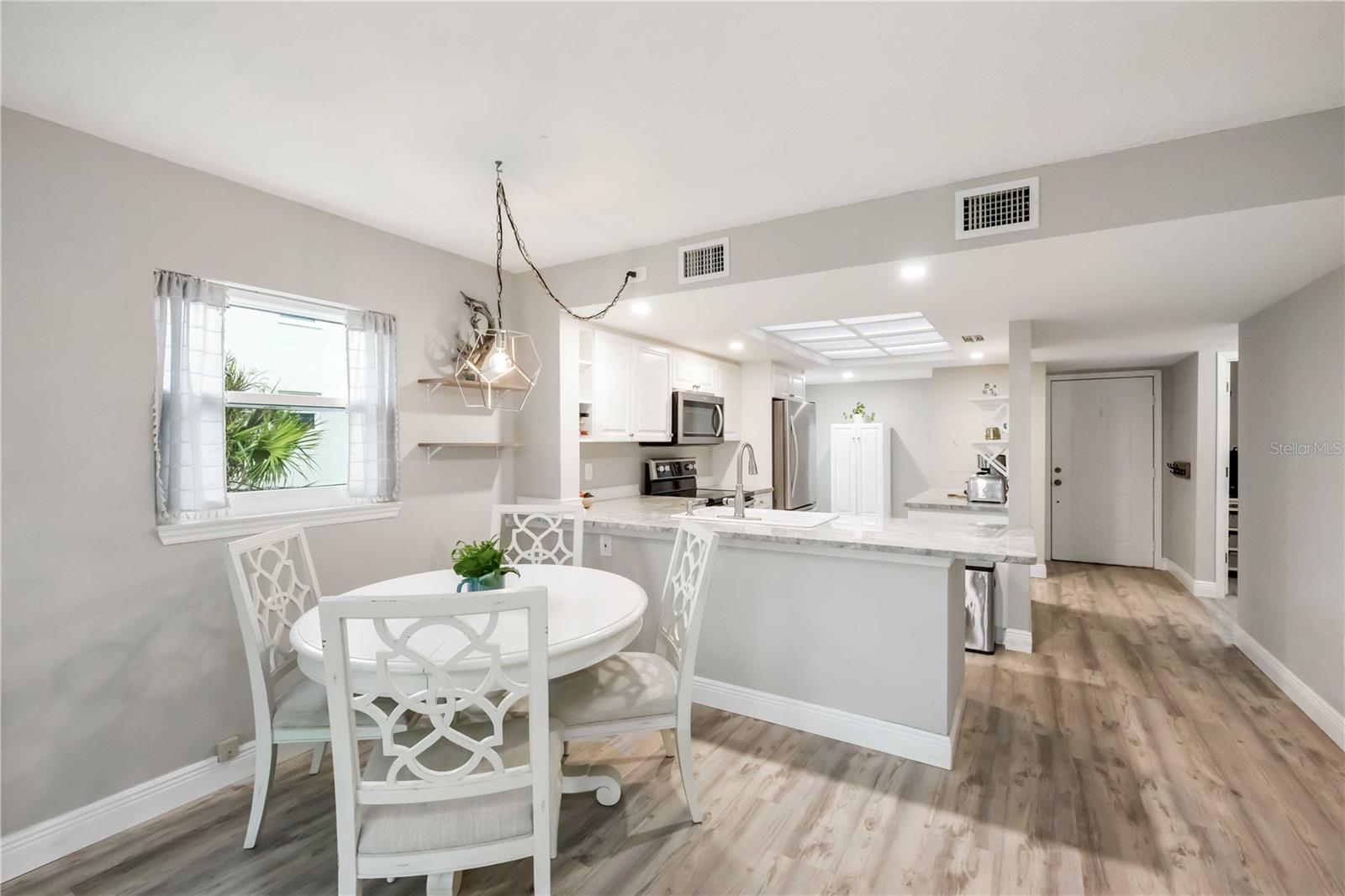 Image 15 of 65 For 5031 Beach Road 120