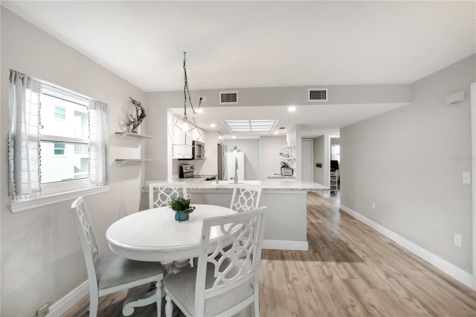 Image 16 of 65 For 5031 Beach Road 120