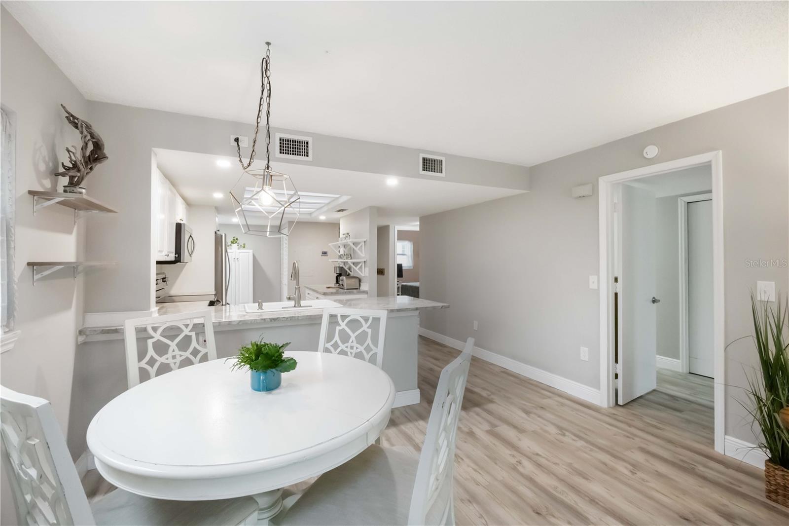 Image 17 of 65 For 5031 Beach Road 120