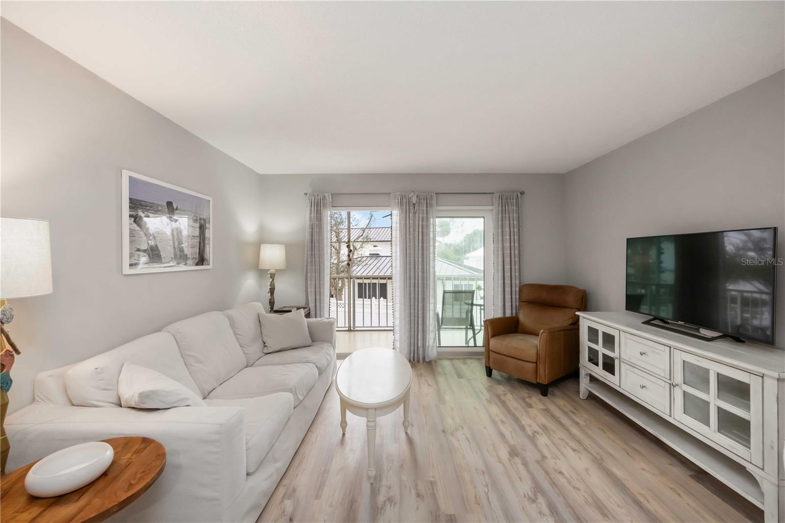 Image 23 of 65 For 5031 Beach Road 120