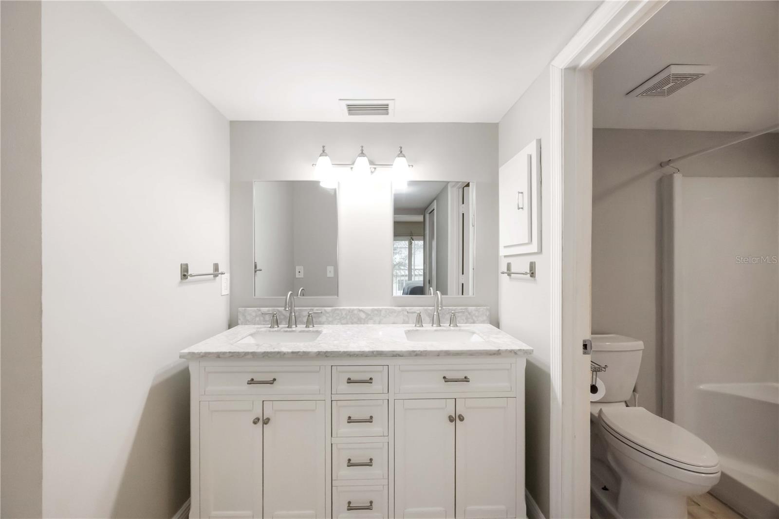 Image 28 of 65 For 5031 Beach Road 120