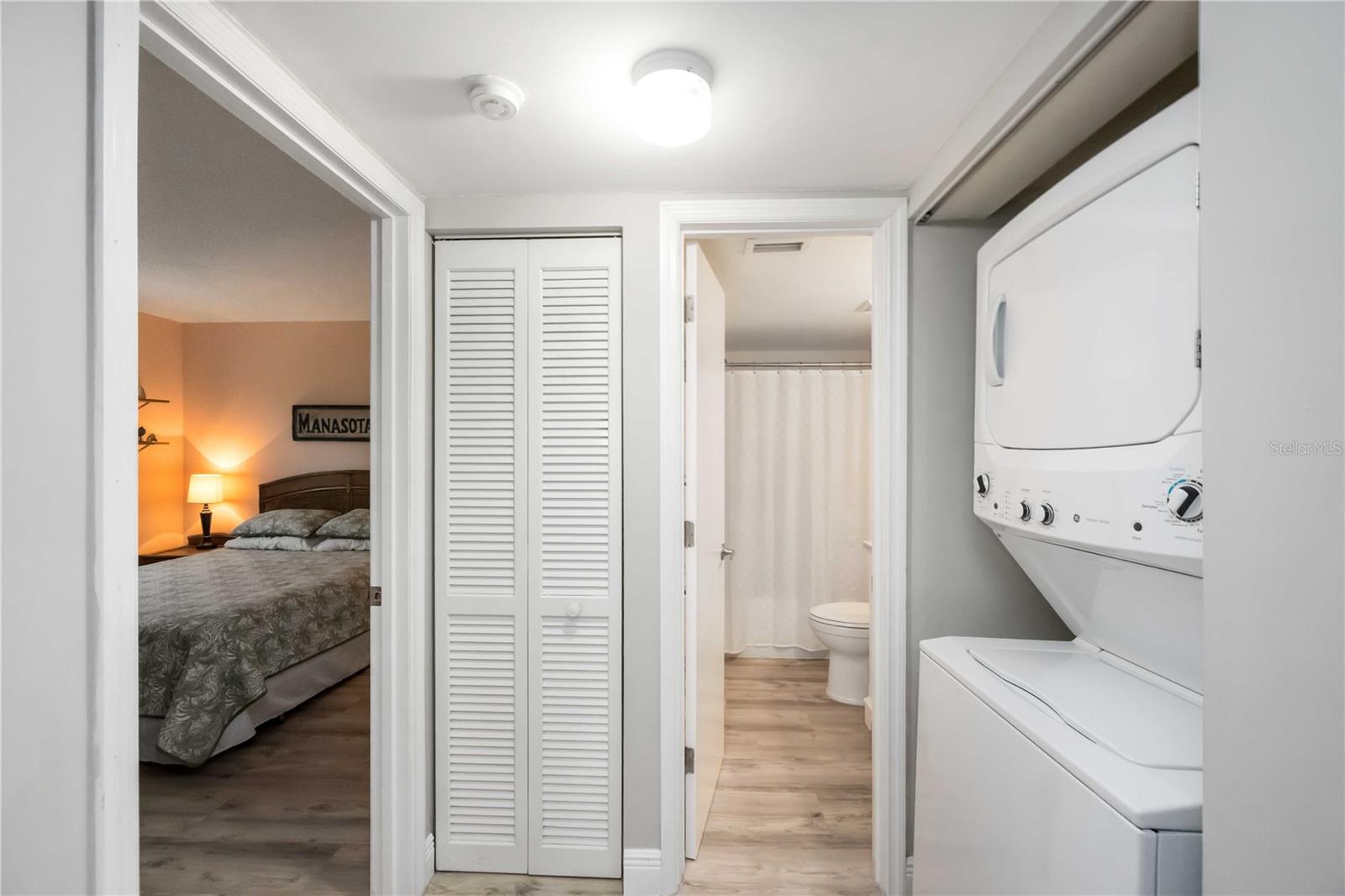 Image 34 of 65 For 5031 Beach Road 120