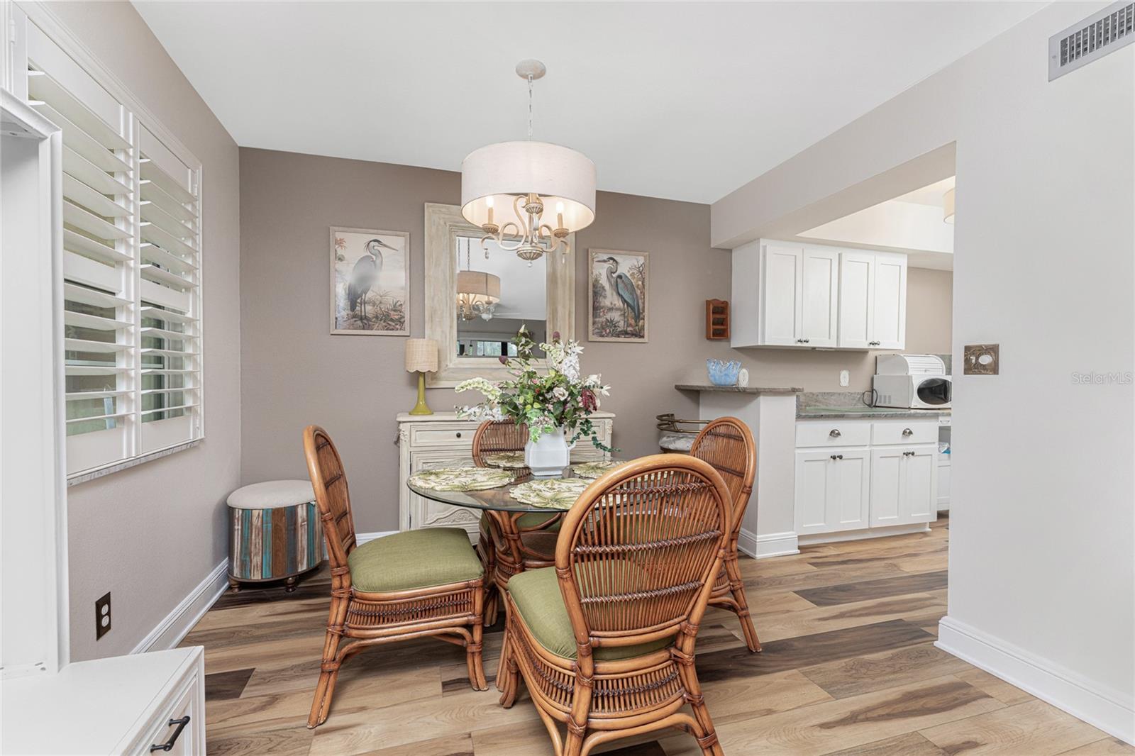 Image 17 of 50 For 96 Boundary Boulevard 129