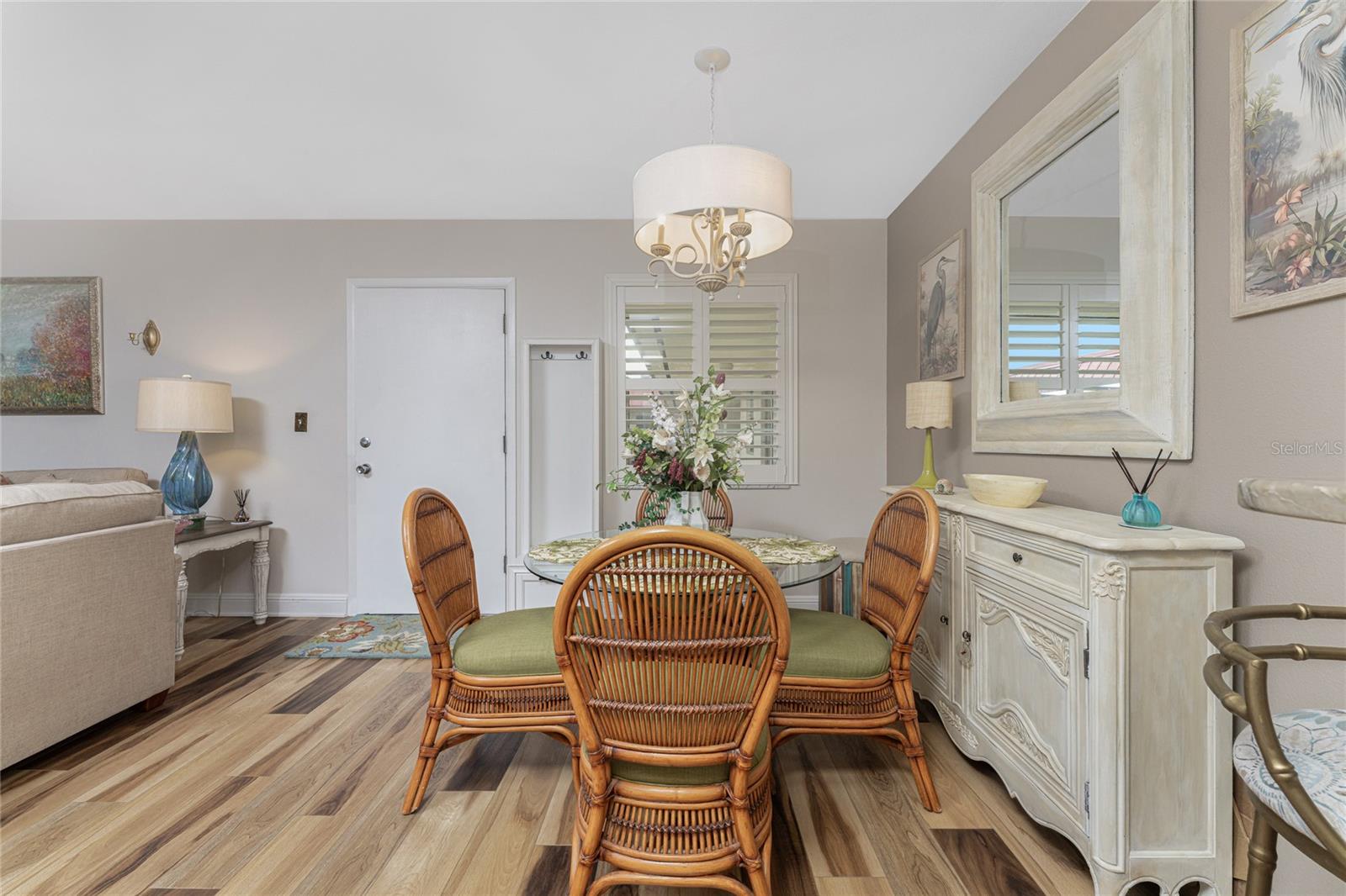 Image 18 of 50 For 96 Boundary Boulevard 129