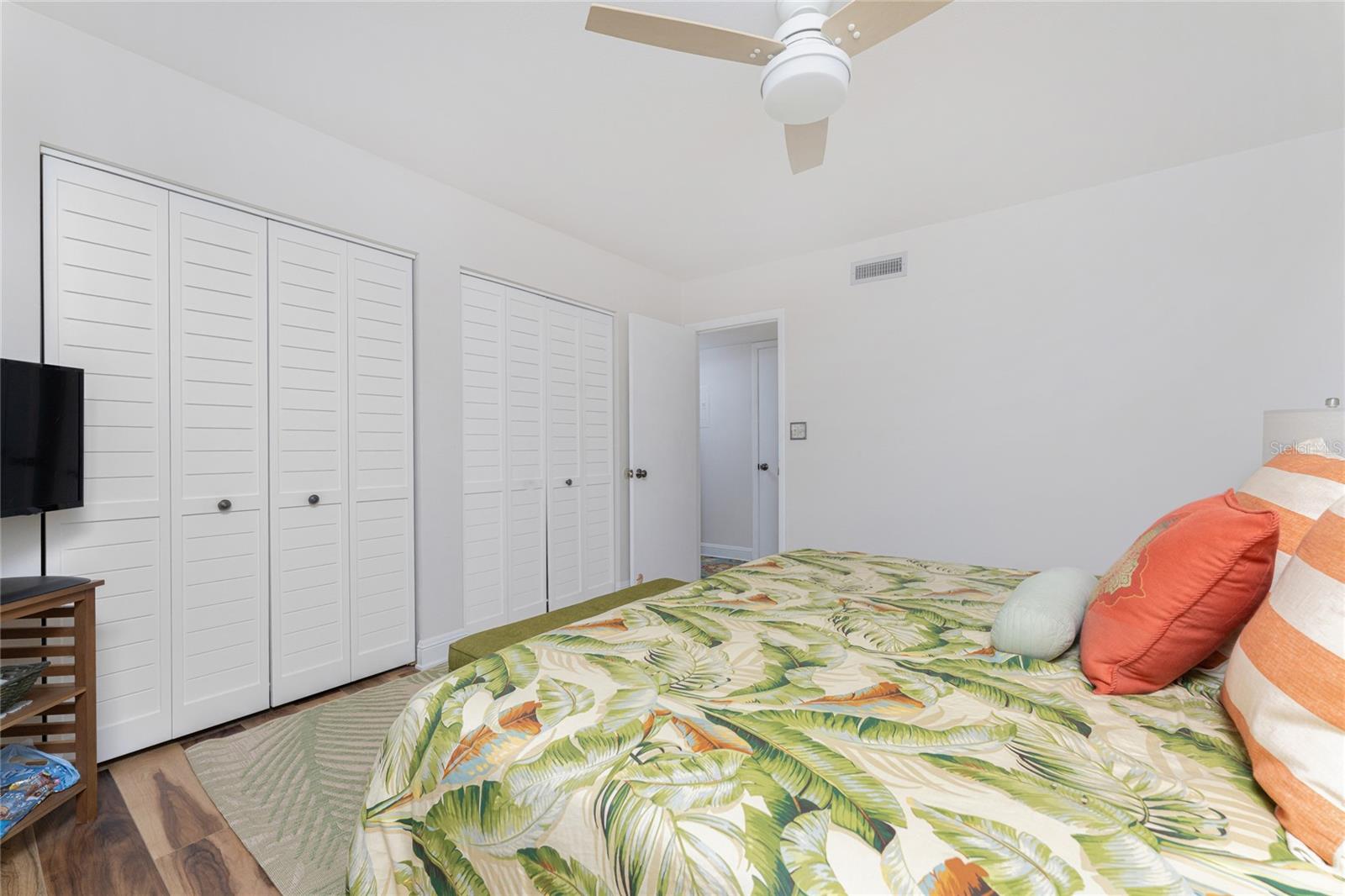 Image 28 of 50 For 96 Boundary Boulevard 129