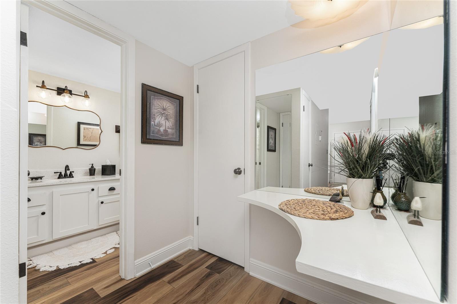 Image 29 of 50 For 96 Boundary Boulevard 129