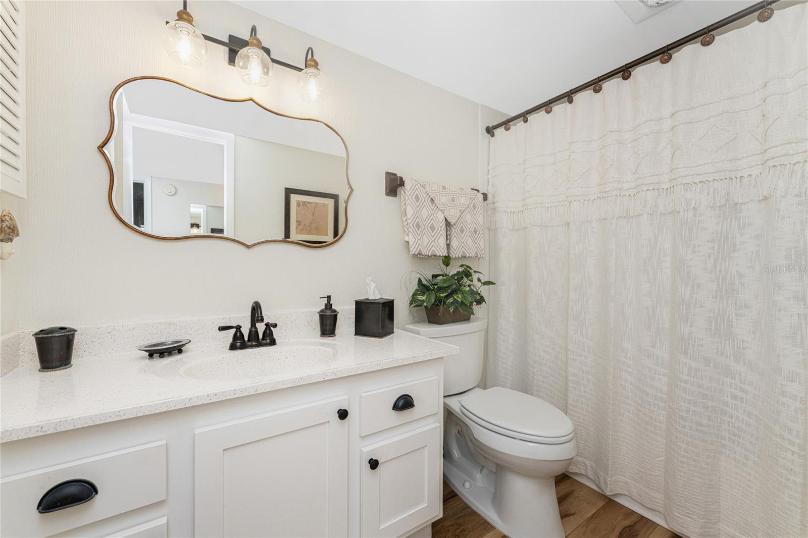 Image 30 of 50 For 96 Boundary Boulevard 129