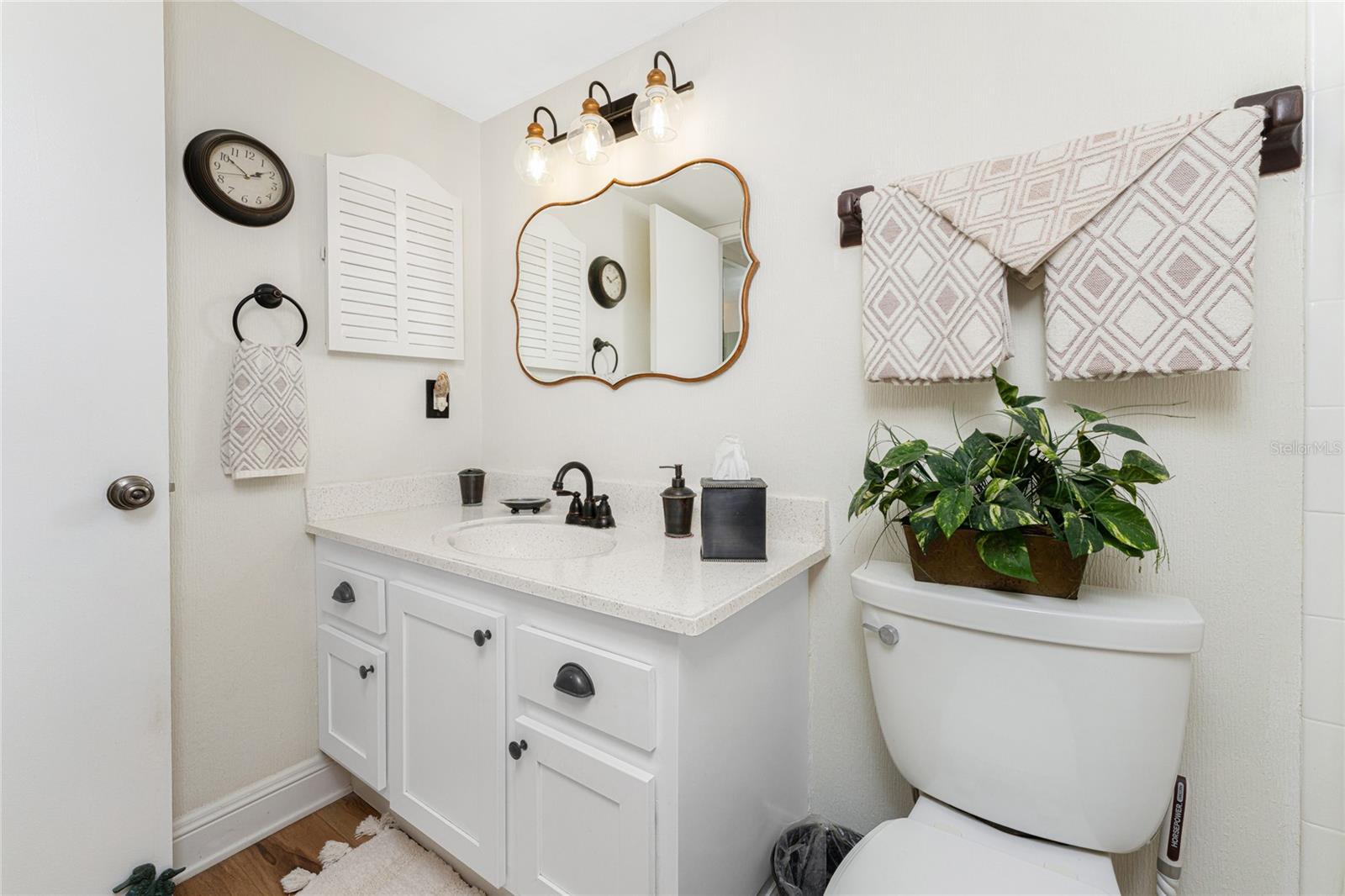 Image 32 of 50 For 96 Boundary Boulevard 129