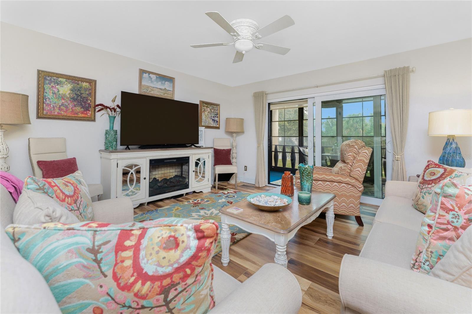 Image 8 of 50 For 96 Boundary Boulevard 129