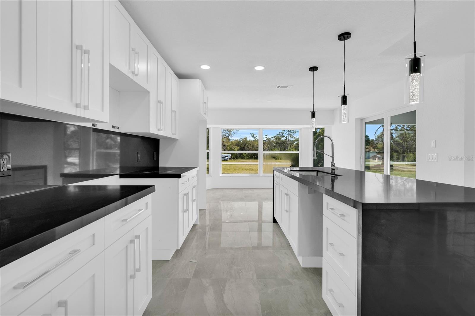 Image 10 of 26 For 415 Cortez Drive