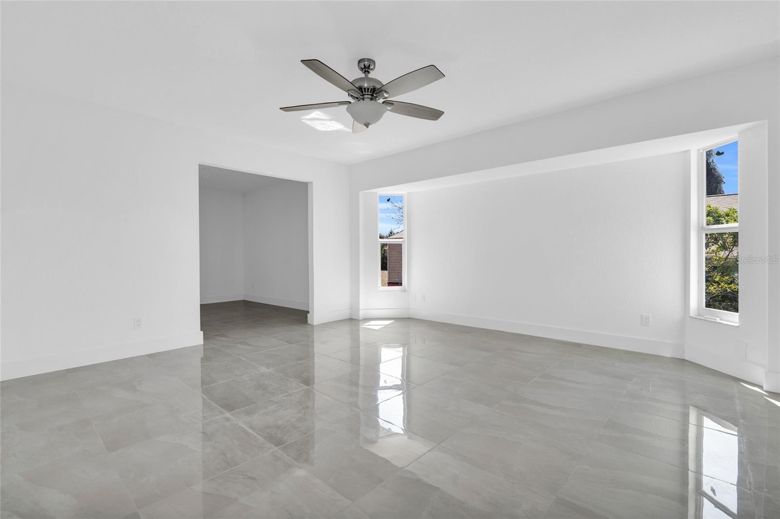 Image 11 of 26 For 415 Cortez Drive