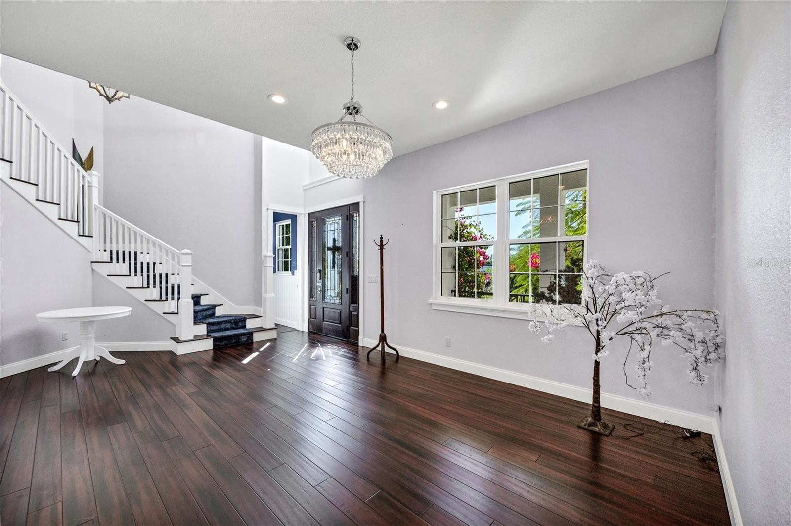 Image 10 of 52 For 10050 Creekside Drive