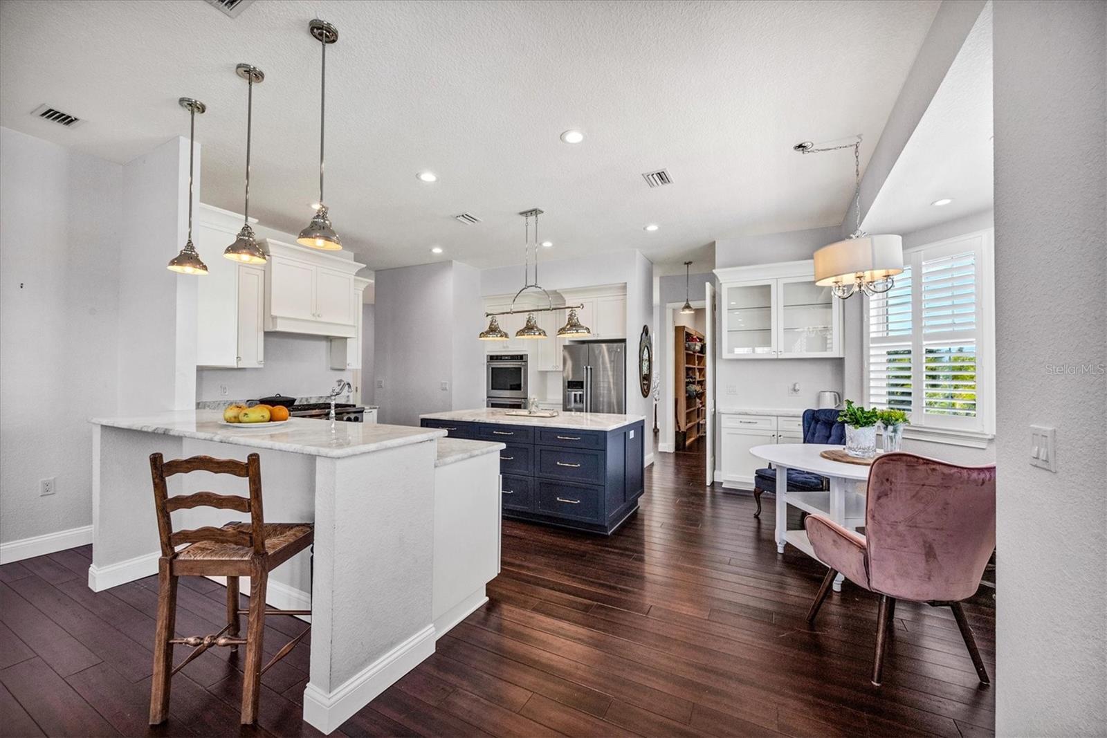 Image 12 of 52 For 10050 Creekside Drive