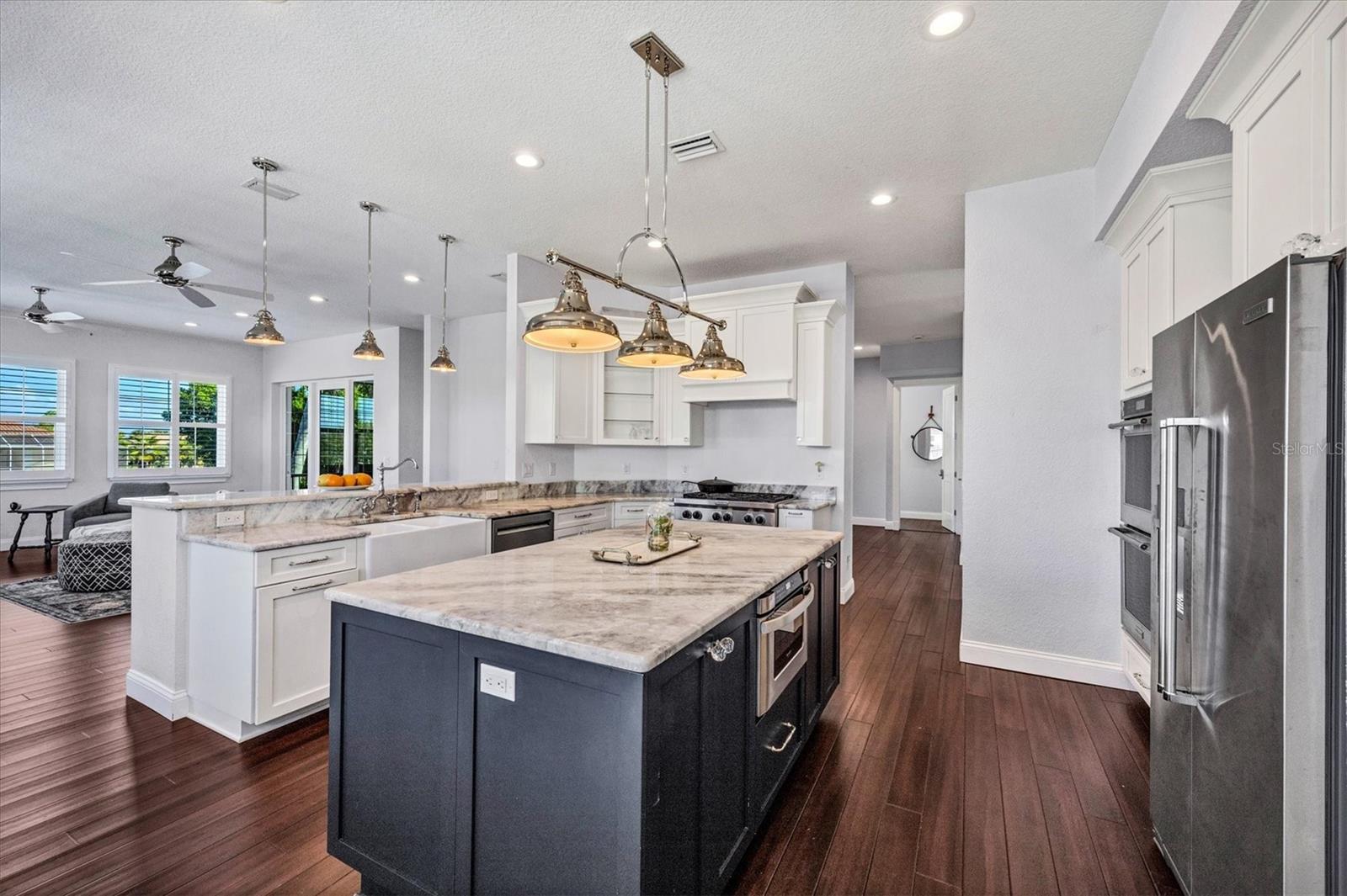 Image 13 of 52 For 10050 Creekside Drive